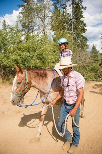 Family Friendly Guided Trail Rides